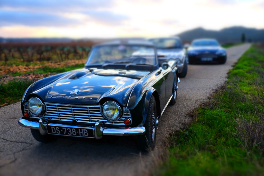 triumph-tr4-road-vintage-cars-3